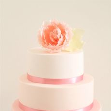 顶尖一抹红 花朵元素浪漫婚礼蛋糕