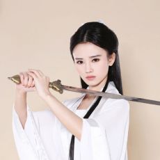 “中国千年第一美女”扮小龙女 叫板陈妍希