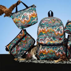 <b>LeSportsac X官纯（GUANCHUN）守护「喵」星球系列全面上市</b>