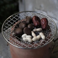 胡同里喝茶 成了年轻人的酷玩法