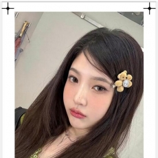<b>面对骤降的气温和干燥的狂风，每一根头发都显得弥足珍贵</b>
