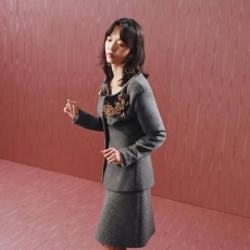 曾被看作“运动专属”的单品，如今正霸占时髦精衣橱