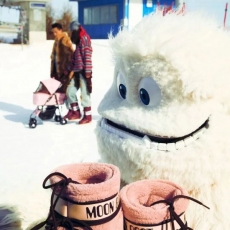 除了UGG，冬日的时髦精还能穿什么又保暖又特别