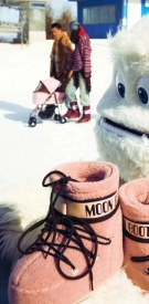 除了UGG，冬日的时髦精还能穿什么又保暖又特别